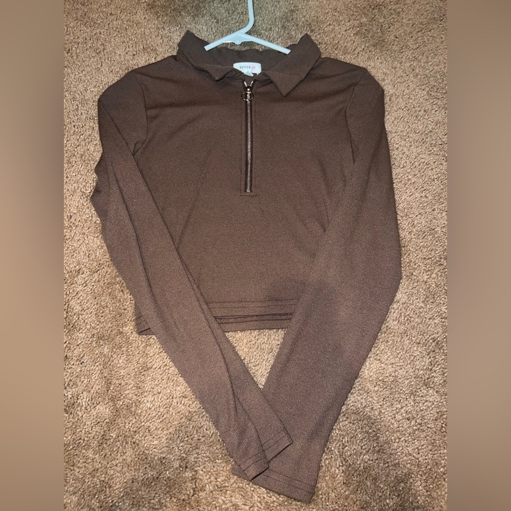 Brown long sleeve top slightly cropped